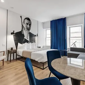 Initial - Bond 007 - Centre De Apartment Quebec City